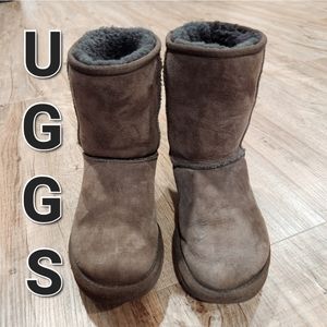 UGG/ Classic Brown Suede Sheepskin Boots/ Size:W5